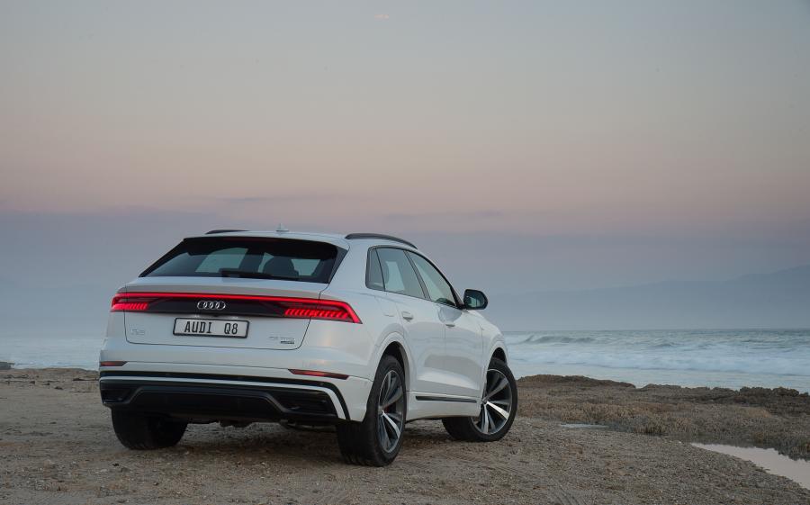  Audi Q8 55 TFSI Quattro S-Line 2019 года  (ZA) (фото 11 из 13)